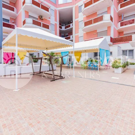 アパートホテル Sky View Salento 3*